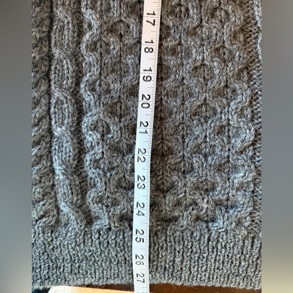 LL Bean Charcoal Cable Knit Men's Sweater - Picture 3 of 3